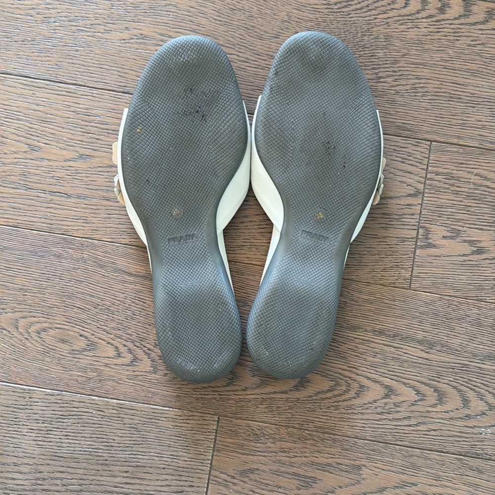 Prada Women's Floral Slide Sandals - Cream and Tan - Picture 2 of 7